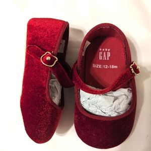 Baby Gap Red Velvet Mary Jane Shoes - 12-18mos - NWT